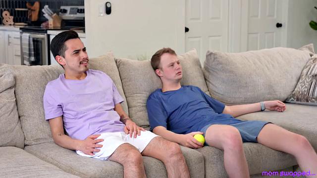 Stepping Up For Stepmom - S3:E10