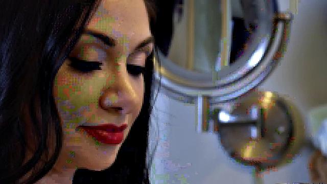 Lea Lexis Gets Set Up With Another Man Besides Husband