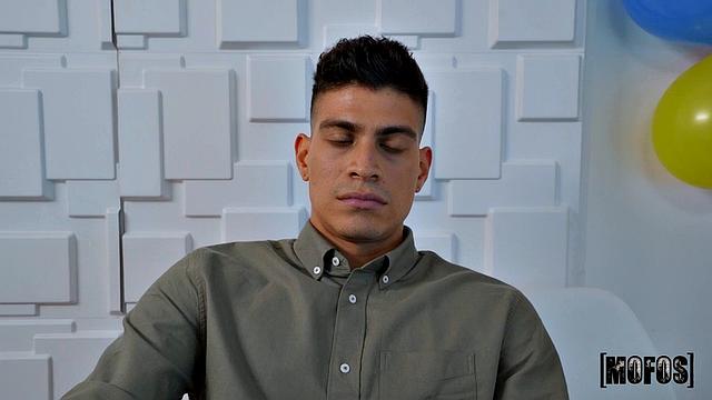 Жаркий секс втроём: Jordi El Nino Polla, Mina Von D и Haix Rogue не сдерживают страсть в день рождения, страстные ласки и глубокий минет сменяются неистовым трахом во всех позах.