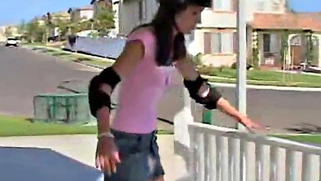 Solo skater chloe masturbates