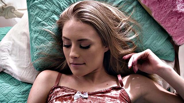 Slutty 21yo stepdaughter fucked by stepdad in class