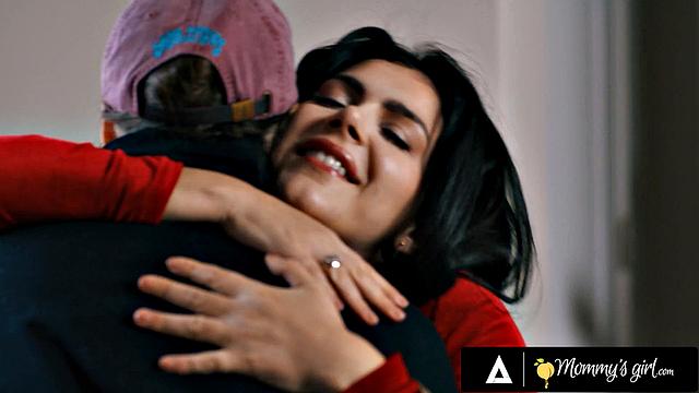 MOMMY'S GIRL - MILF Housewife Valentina Nappi Has Secret Lesbian Affair With Katrina Colt