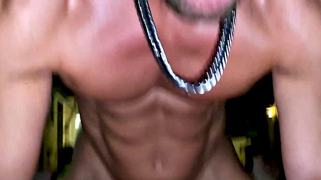 две подруги с большими сиськами трахаются с тобой на улице по очереди