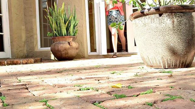 A Hot Piss & A Threeway