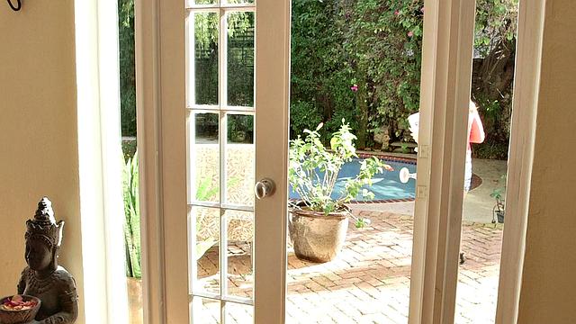 A Hot Piss & A Threeway