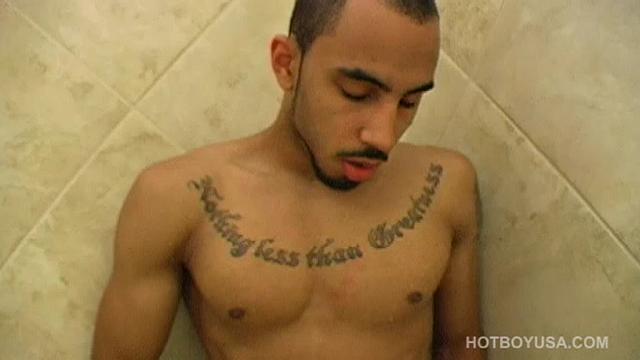 Muscular Ty Royal comes right back with a second solo. No one seems to be complaining. This is one hot property, with an eye-catching big dick and sculptured body. Enjoy as this sexy Latin boy jacks off and shoots his load in the bathroom.