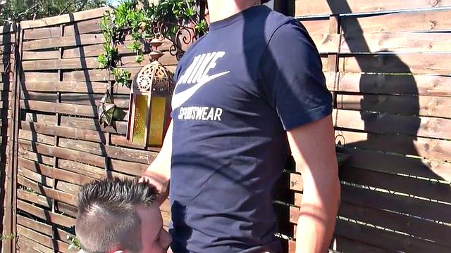 Amateur bottom gets fucked outdoors after giving head