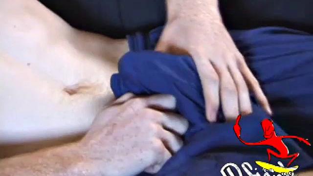 Тристан дрочит, будто выиграть хочет