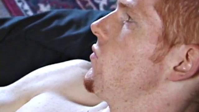 Тристан дрочит, будто выиграть хочет