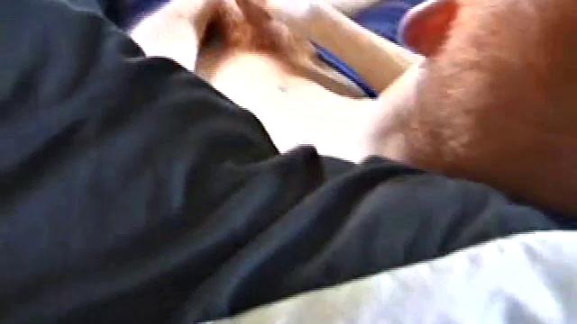 Тристан дрочит, будто выиграть хочет