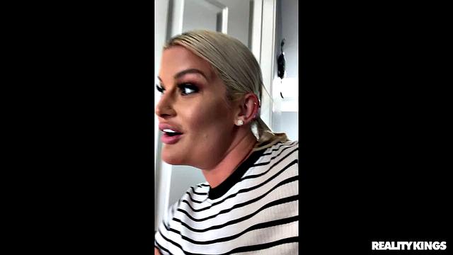 Sex Crazed Stan Gets Pleasured