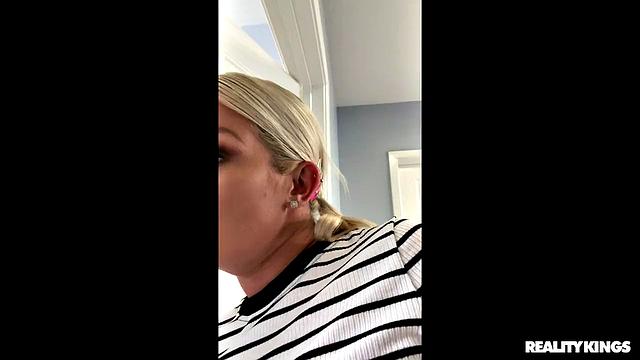 Sex Crazed Stan Gets Pleasured