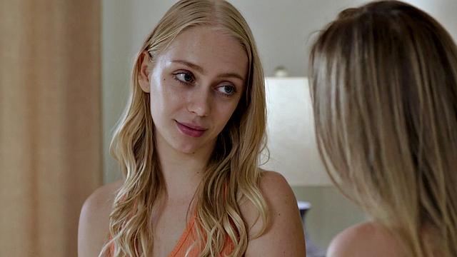 Slowburn lesbian bae lick each other pussy in 69