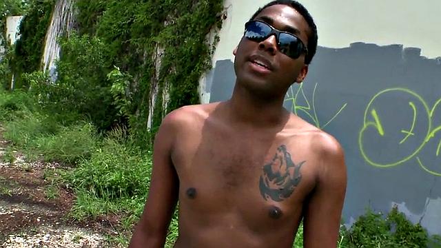 Black thug picked up and drilled outdoor by white top