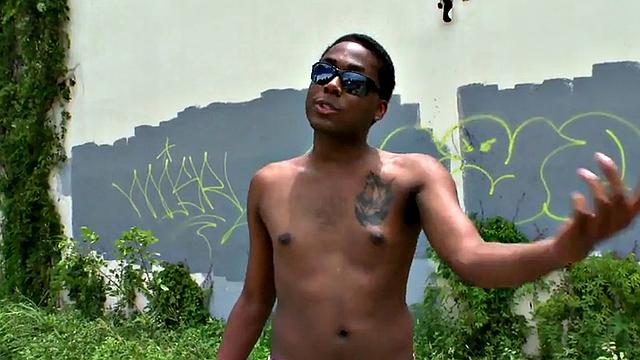 Black thug picked up and drilled outdoor by white top