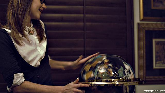 alaina dawson и madison меняют позы: стоя, наездница, минет