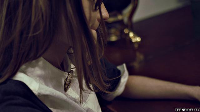 alaina dawson и madison меняют позы: стоя, наездница, минет