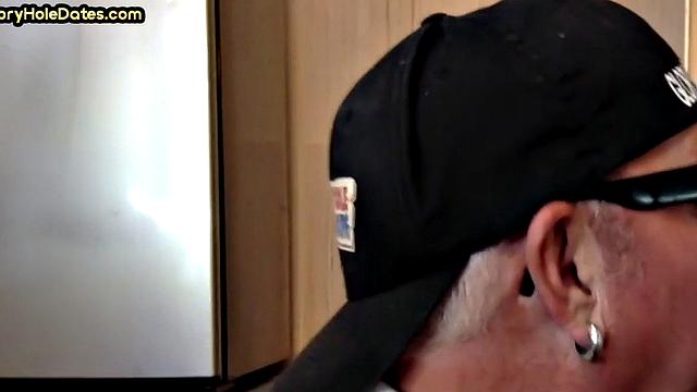 Gloryhole blowjob man sucks cock in homemade closeup