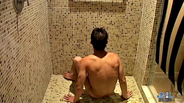 Душевой сперма-шоу Зака Рэндалла - Зак Рэндалл