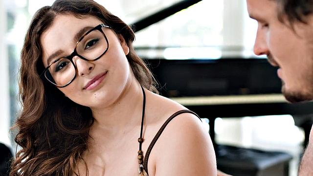 21yo petite babe banged by thick cock in wet pussy