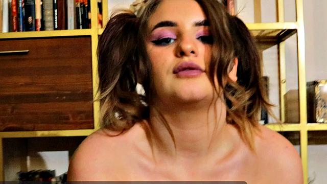 nolly Evans: Busty Dream