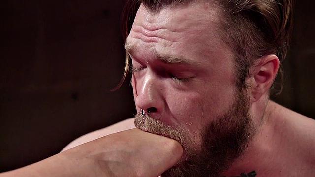 Pregnant domina foot worshipped and rimmed