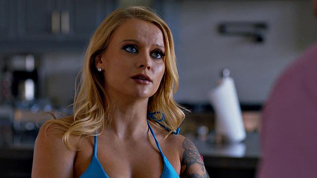 Stepmom gets pussybanged in missionary