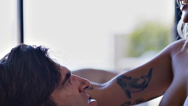 Stepmom gets pussybanged in missionary