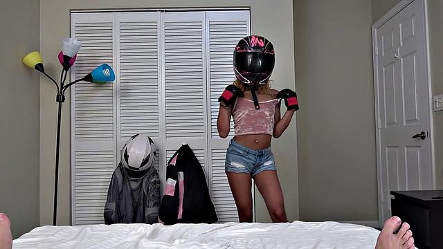 Ebony Spinner vs Latino Dick