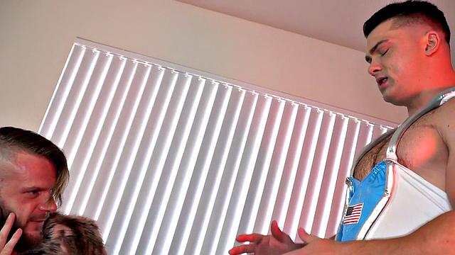 Mesmerized crossdresser fucked by hunk in cosplay