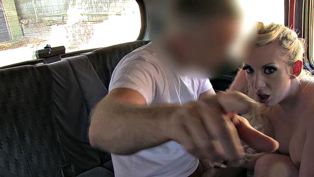 Misses Cabbie's hard cock gets drilled hard in a car taxi ride