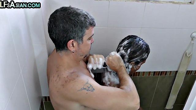 Footfetish amateur barebacks Asian twink in bathtub