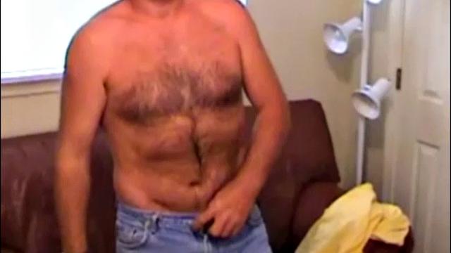 It would be difficult to have anything, but a great time, when in the company of this vharming Irishman. With his laughing eyes, bubbling enthusiasm and nice big cock, Alan is a pleasure to be around. Even better when he's naked and jacking off.
