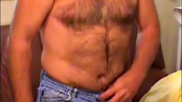 It would be difficult to have anything, but a great time, when in the company of this vharming Irishman. With his laughing eyes, bubbling enthusiasm and nice big cock, Alan is a pleasure to be around. Even better when he's naked and jacking off.