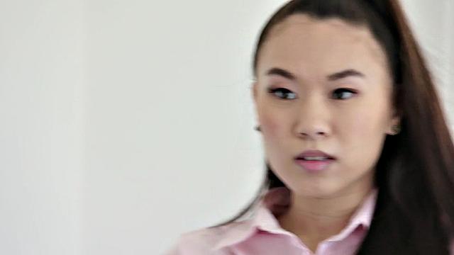 21yo petite enjoys fucking in pussy in missionary