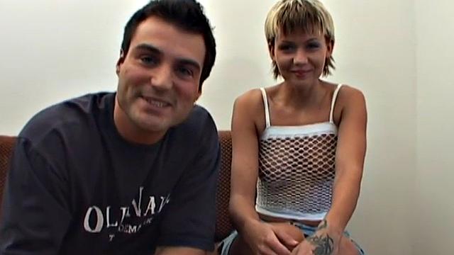 Speculum babe uses banana in pussy while spreading lips