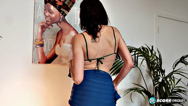 Agatha Delicious: Jack-off instruction from a 42-year-old mature