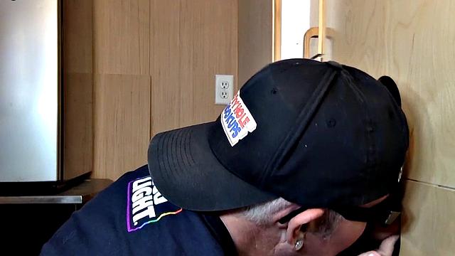 Gloryhole amateur DILF gets fucked after blowjob