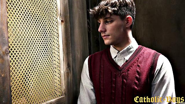 Декс заходит в кабинку и устраивает греховную исповедь