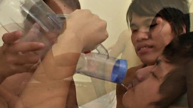 golden shower Asians enjoy 3some barebacking anal