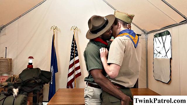 Scout officer enjoys himself in the ass of Twink