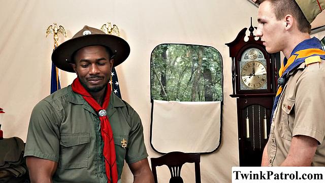 Scout officer enjoys himself in the ass of Twink