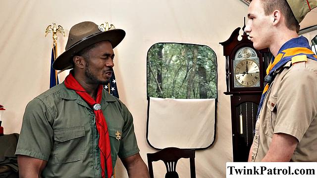 Scout officer enjoys himself in the ass of Twink