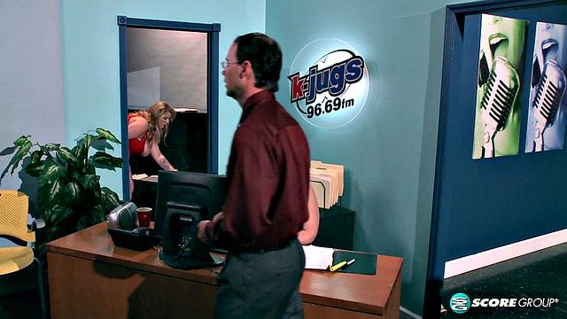 Renee's threesome with Samantha