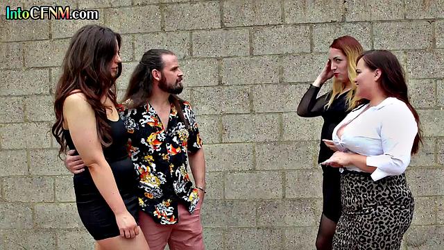 Cumthirsty CFNM babes give BJ to guy