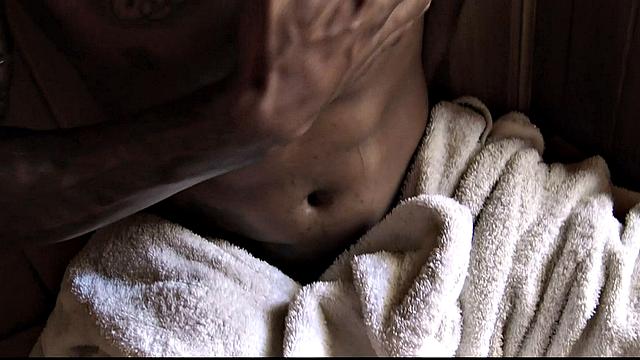 Жаркий чувак трахает свежий зад в отеле и кончает мощно