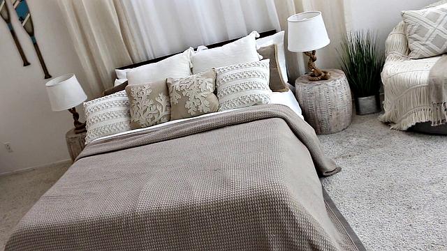 Tune My Pussy Like A Piano