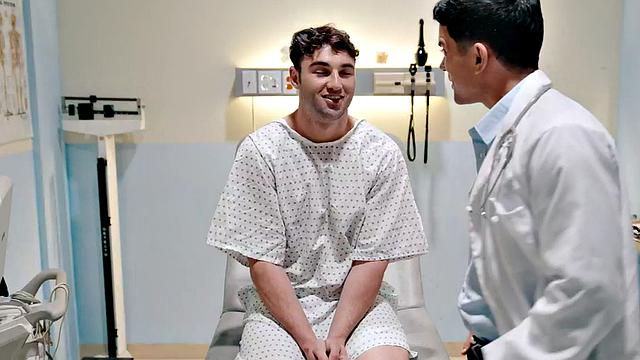 Muscled doctor barebacks bulky bottom in missionary