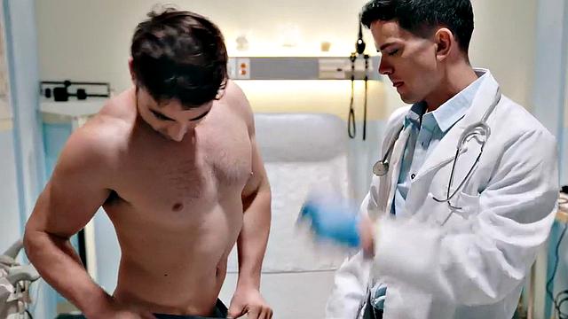 Muscled doctor barebacks bulky bottom in missionary