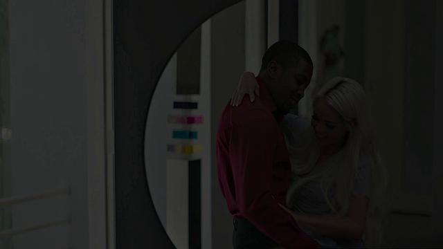 Horny Petite Babe Fucked By BBC In New Home - DarkX